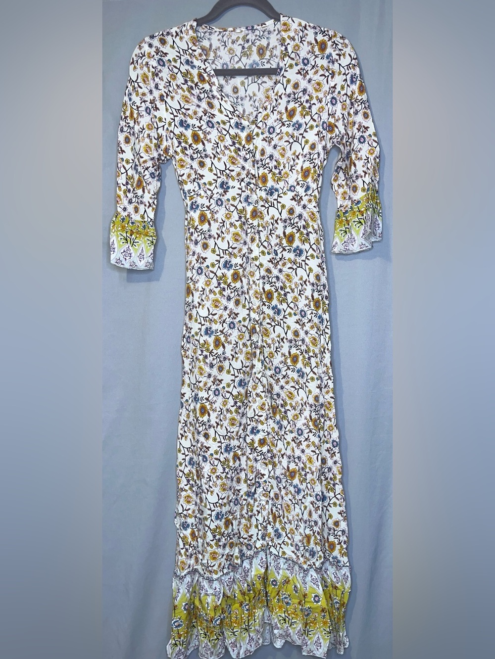 Floral Button-Front White Maxi Dress with Yellow & Blue Flowers Size Small
